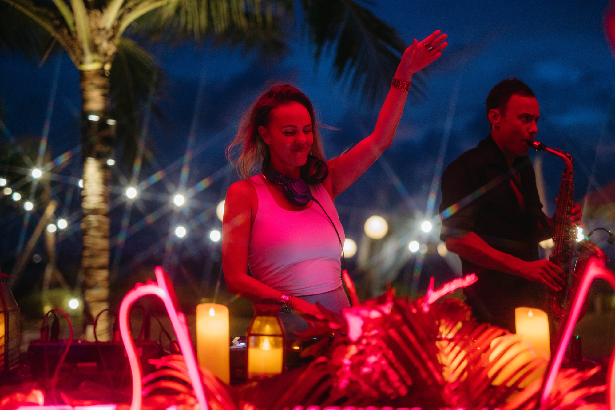 Jazzy O + Live Saxophone